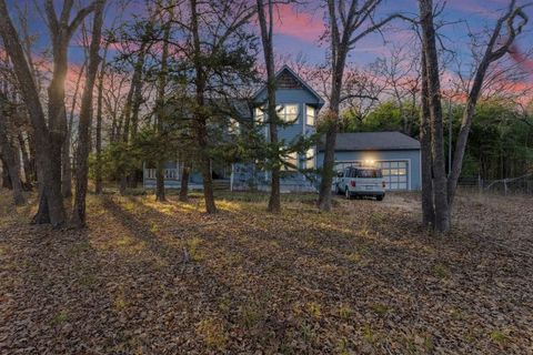 Photo of 2096 Private Road 3340, Greenville, TX 75402 (MLS # 21138833)