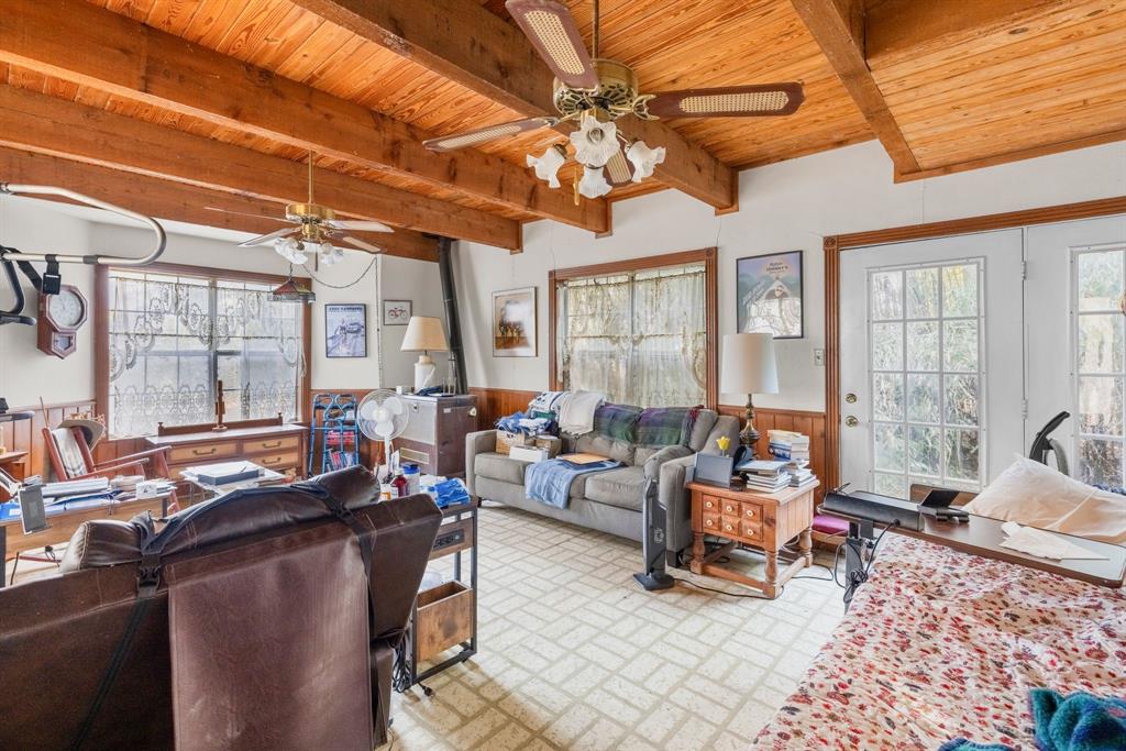 A1043 TENNISON THOMAS R, TRACT 1-1, ACRES 1.58 - Residential