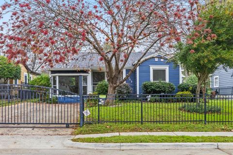 1713 Hemphill Drive Dallas TX 75216