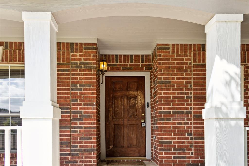 2901 Saint Charles Drive