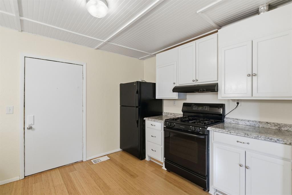 917 Carpenter Street