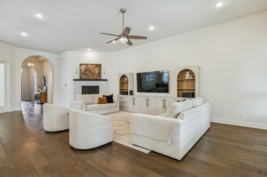 4211 Dewberry Lane