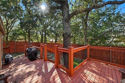 Property photo of 2680 Creekside Court, Highland Village, TX 75077