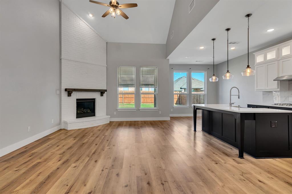 Morningstar Ph 3 Sec 8 - Residential Lease