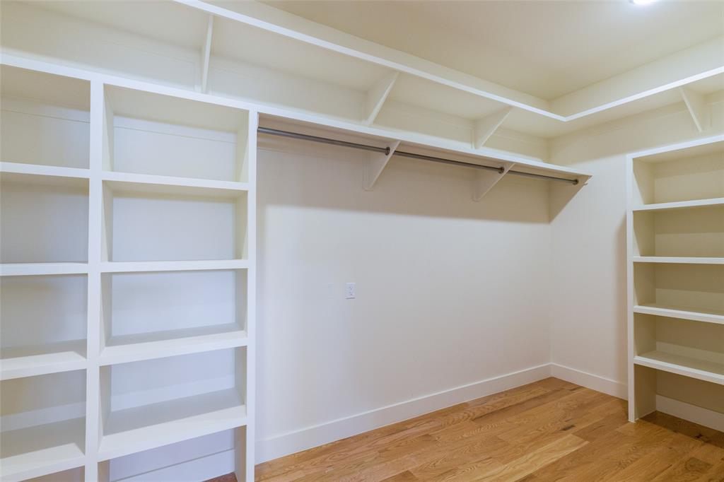 Royal Crest - Residential