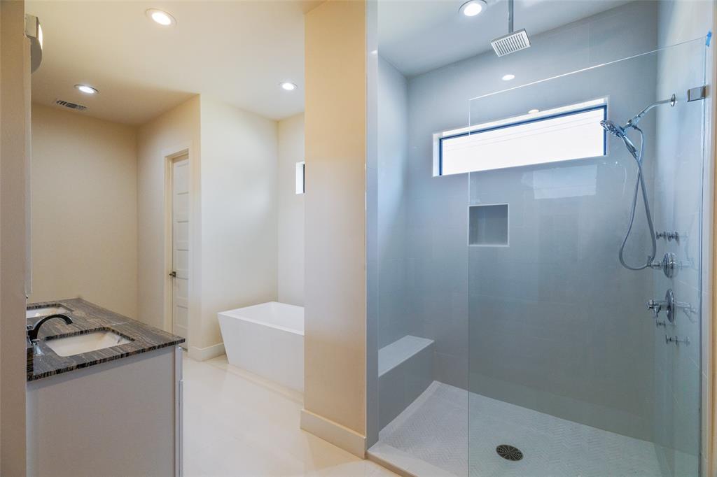 Royal Crest - Residential