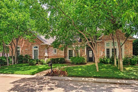 Photo of 512 Ashmede Court, Arlington, TX 76013 (MLS # 21308758)