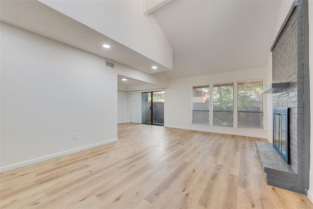 Oakbrook On Brookhaven Ph 01 - Residential