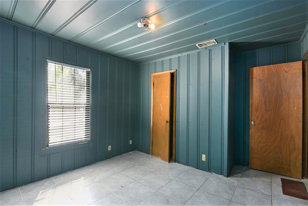 A-18 JM AROCHA - Residential