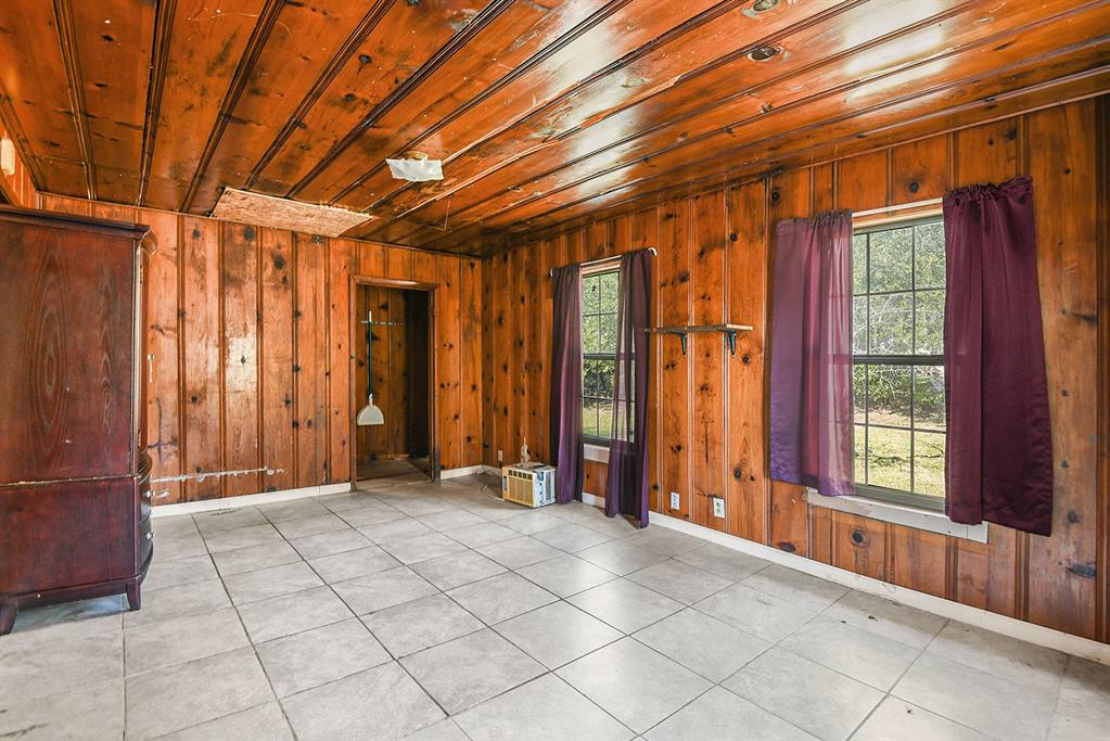 A-18 JM AROCHA - Residential