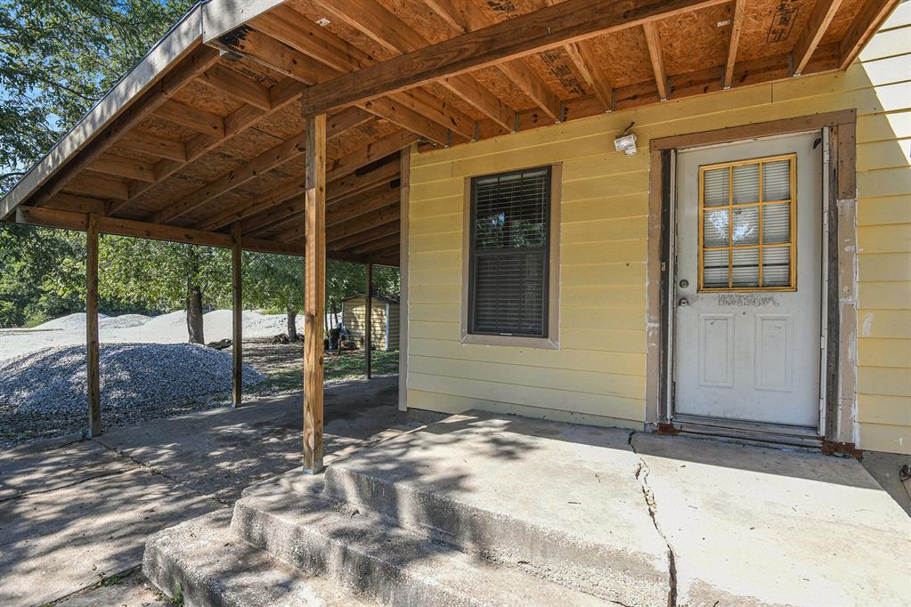 A-18 JM AROCHA - Residential