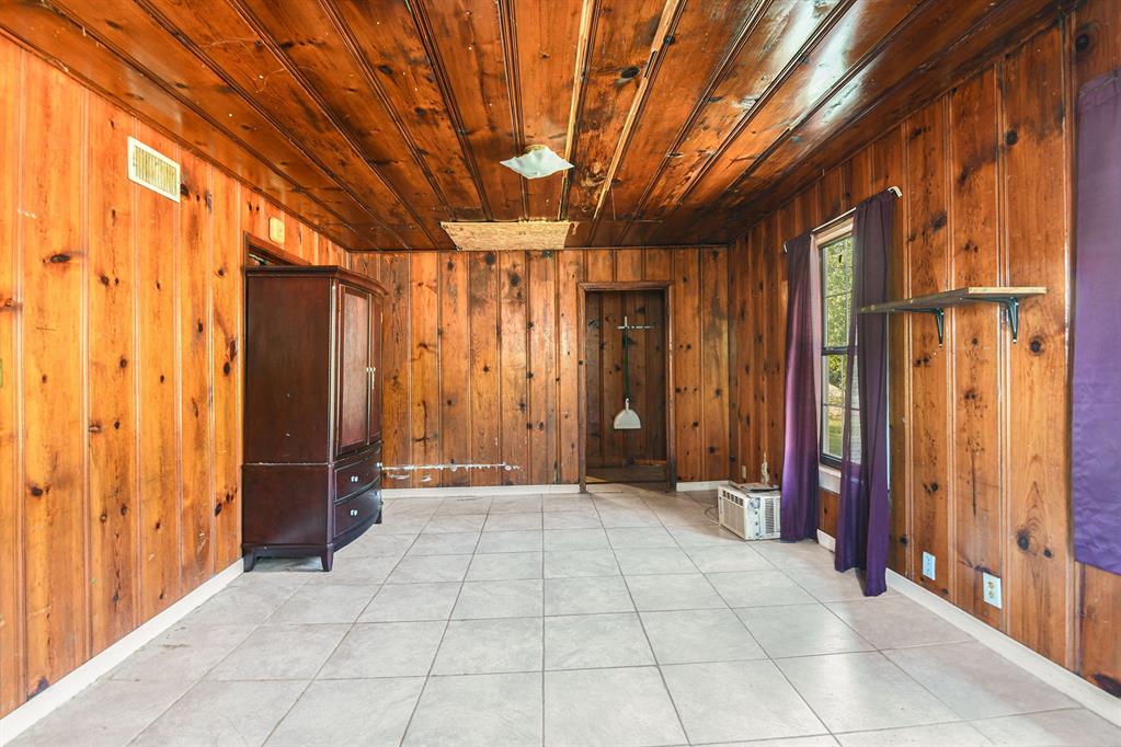 A-18 JM AROCHA - Residential