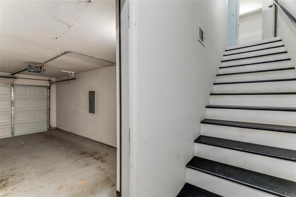 Cedar Ridge At Hurst Twnhms - Residential Lease