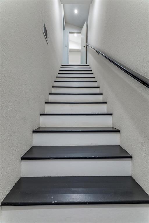 Cedar Ridge At Hurst Twnhms - Residential Lease