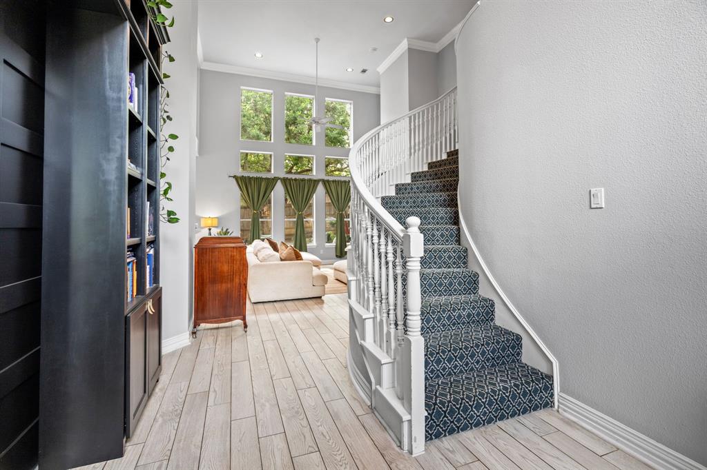 3804 Comanche Trail