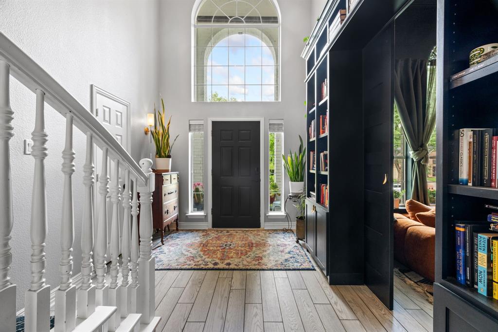 3804 Comanche Trail