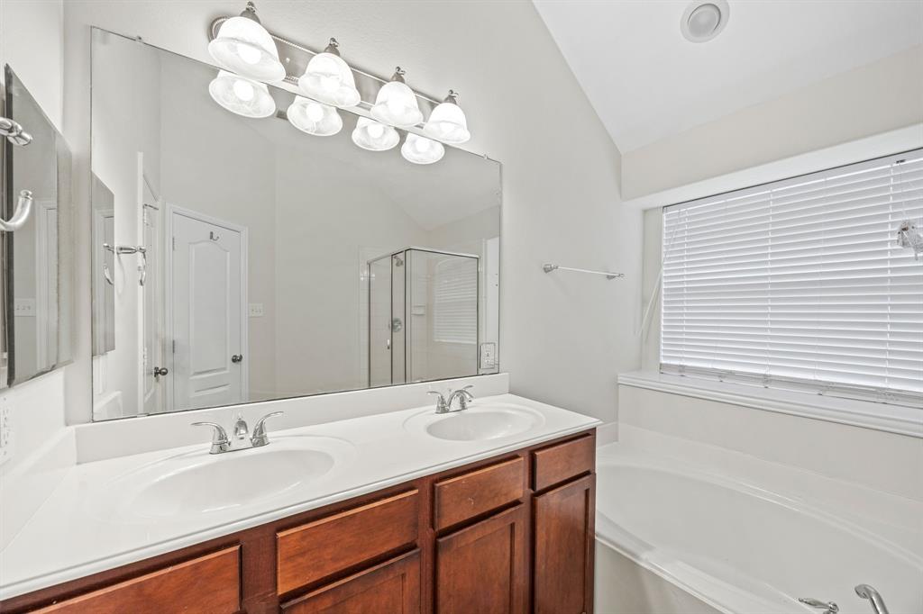 Mira Lagos B - Residential Lease