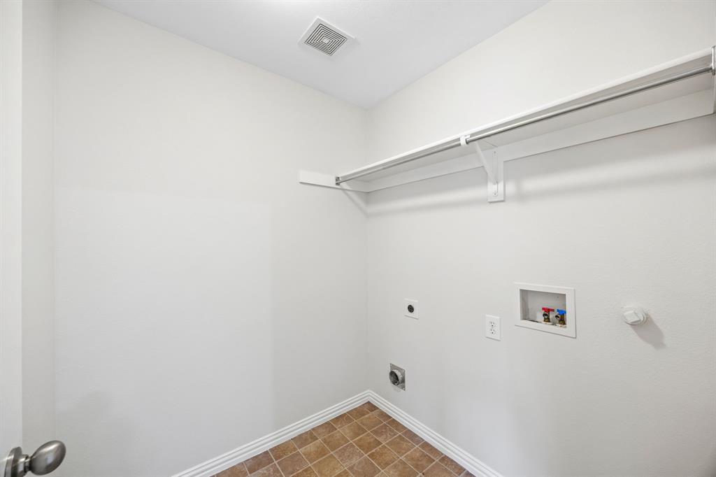 Mira Lagos B - Residential Lease