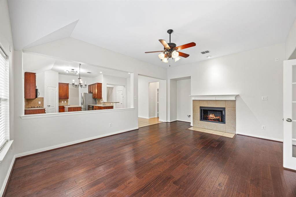 Mira Lagos B - Residential Lease