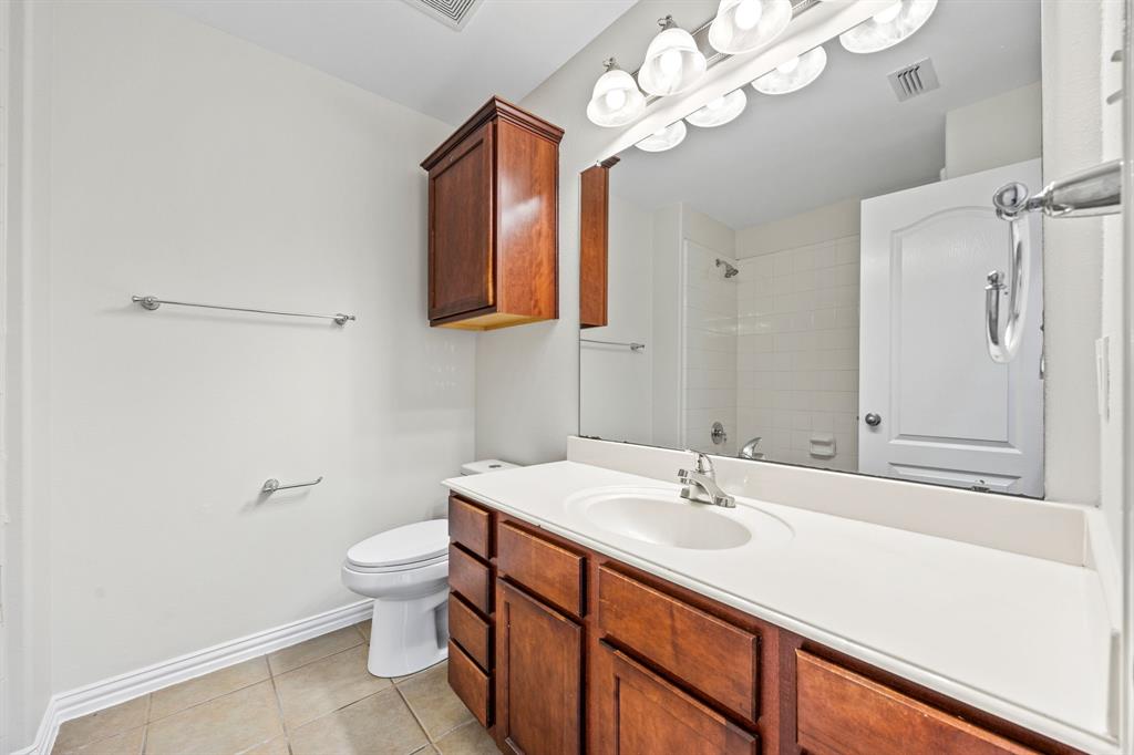 Mira Lagos B - Residential Lease