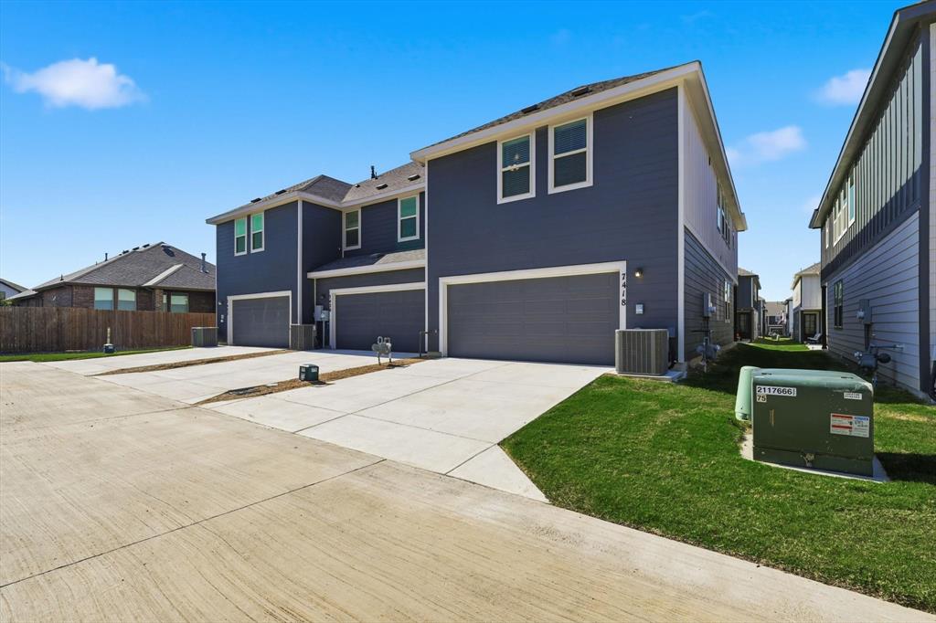 Tavolo Park Twnhms - Residential