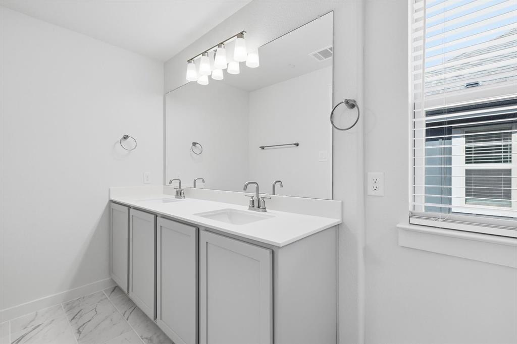 Tavolo Park Twnhms - Residential