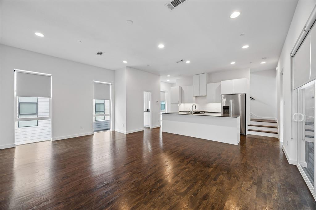 4905 Live Oak Street D