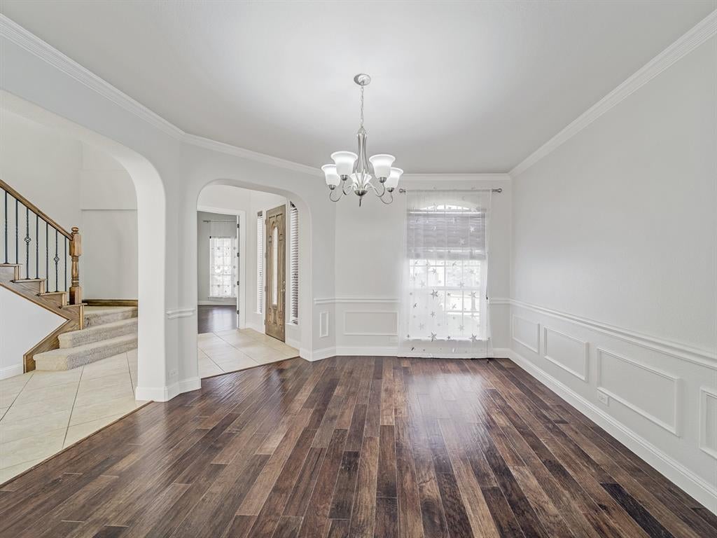 419 Aylesbury Drive