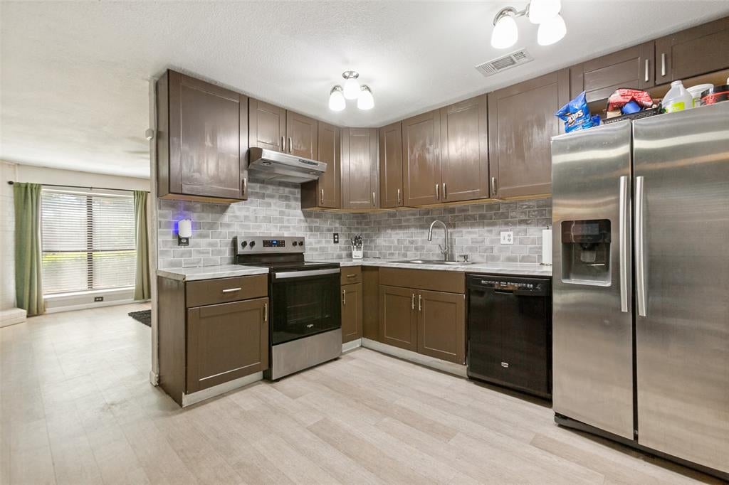1305 Blanco Lane