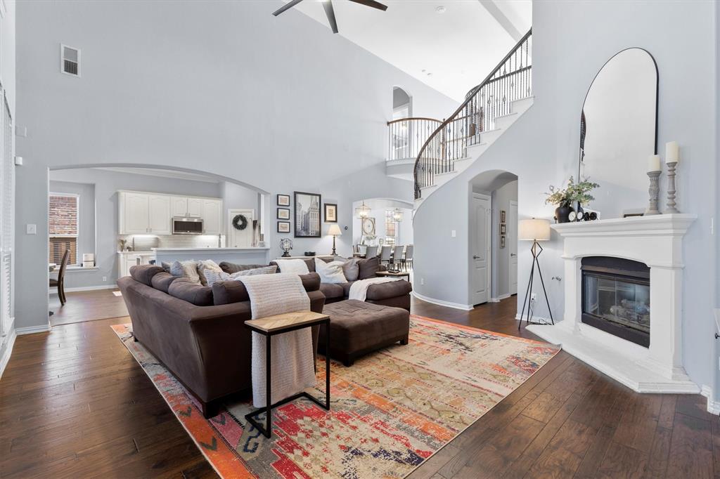 1709 E Branch Hollow Drive