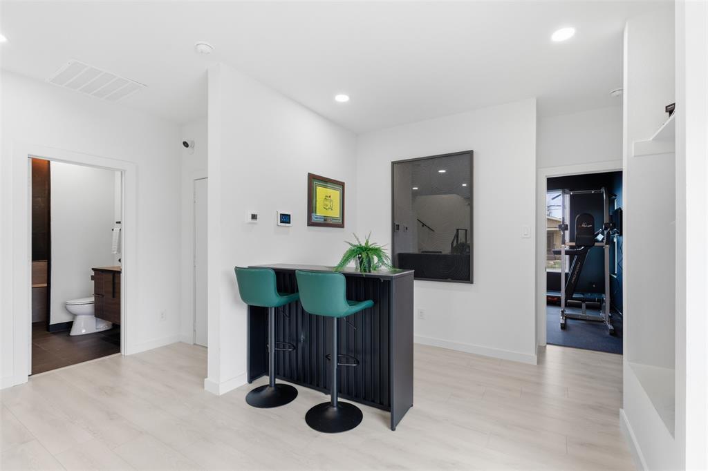 1810 Kraft Street