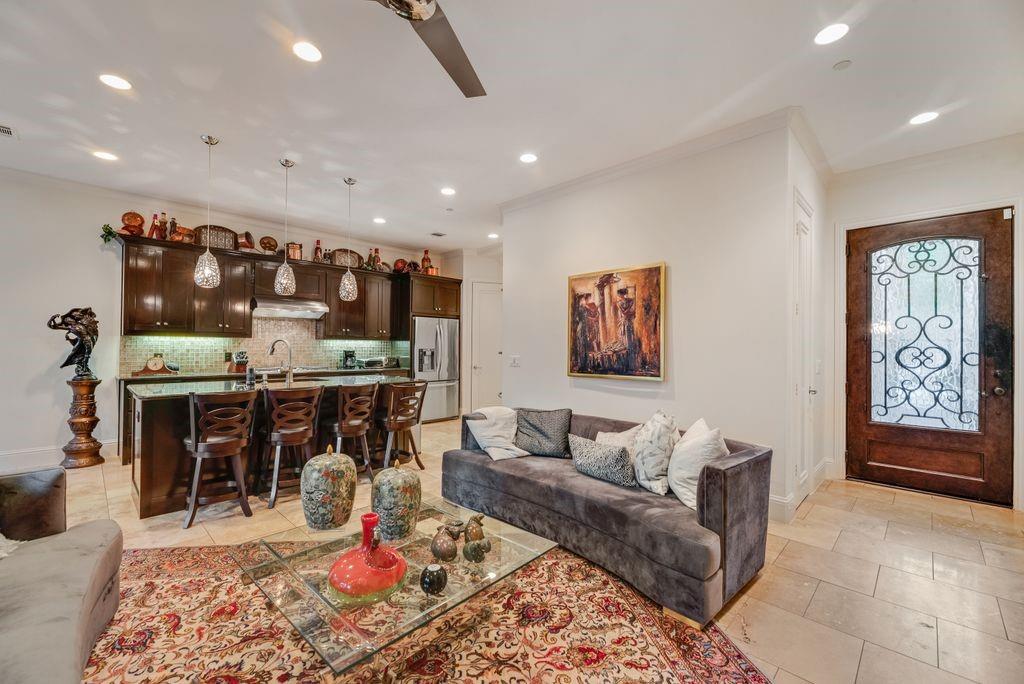 Stanford Court Villas - Residential Lease