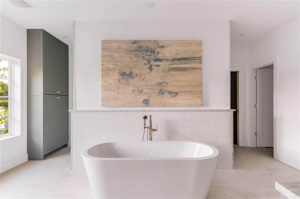 Wilshire Heights - Residential