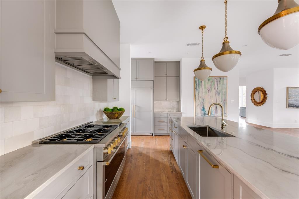 Wilshire Heights - Residential