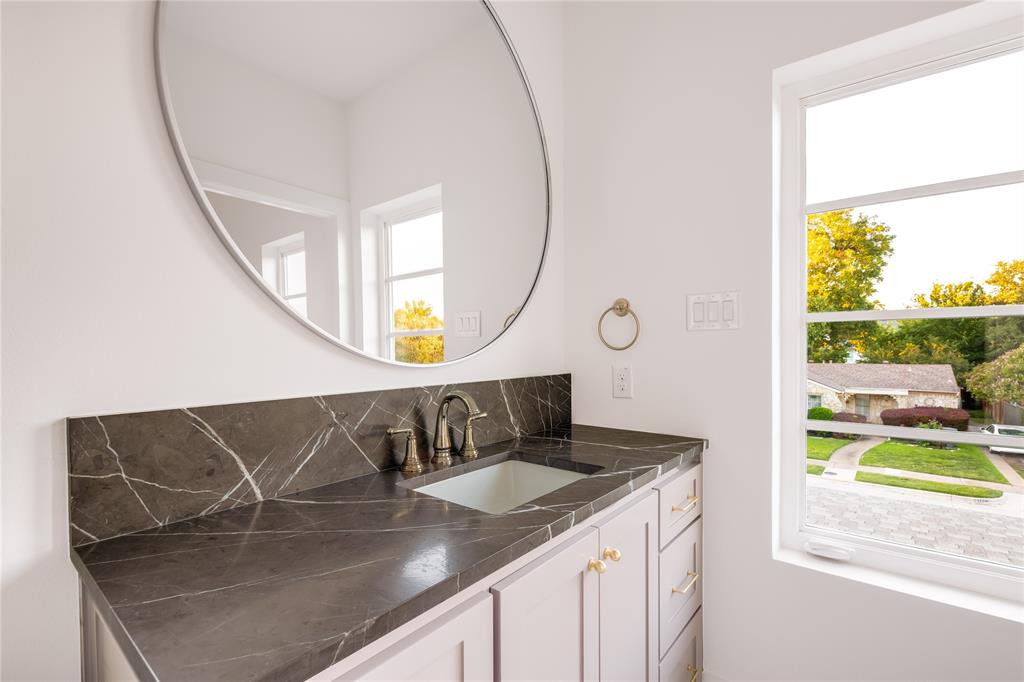 Wilshire Heights - Residential