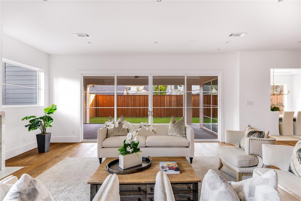 Wilshire Heights - Residential