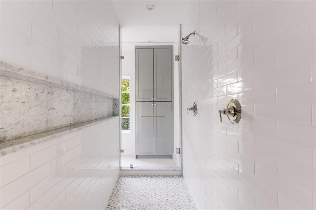 Wilshire Heights - Residential