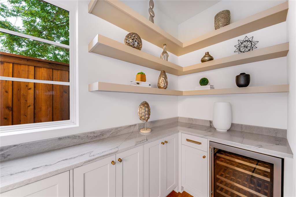 Wilshire Heights - Residential