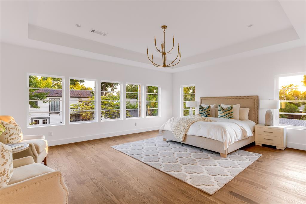 Wilshire Heights - Residential