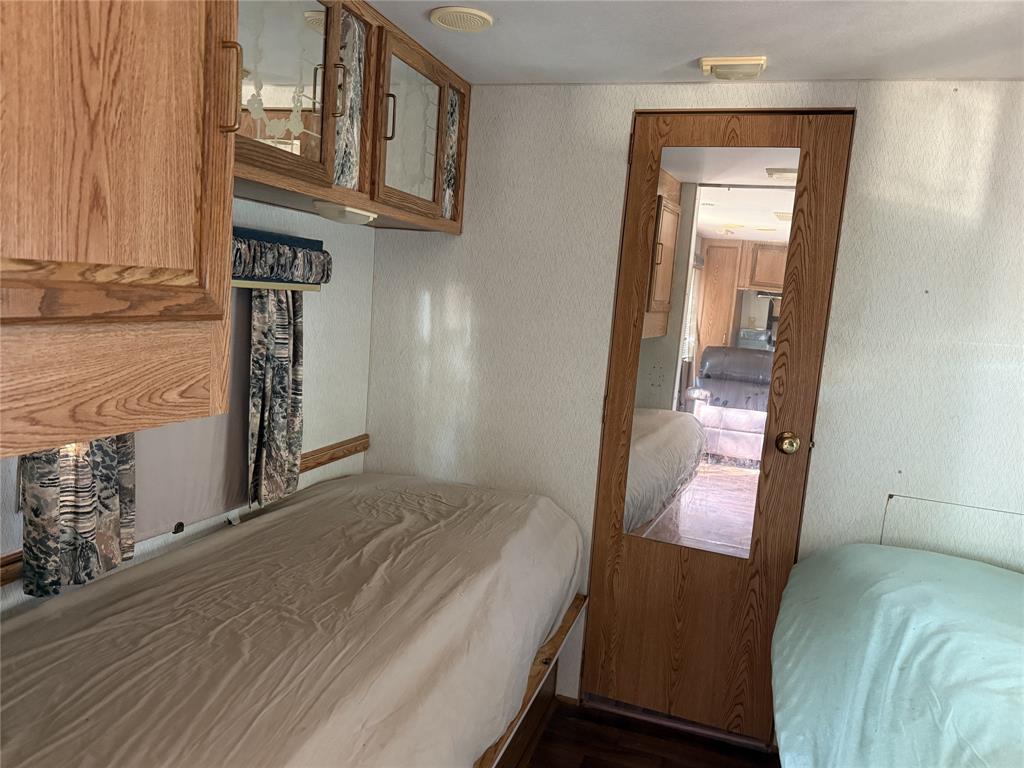 Oakwood Park - Residential Lease