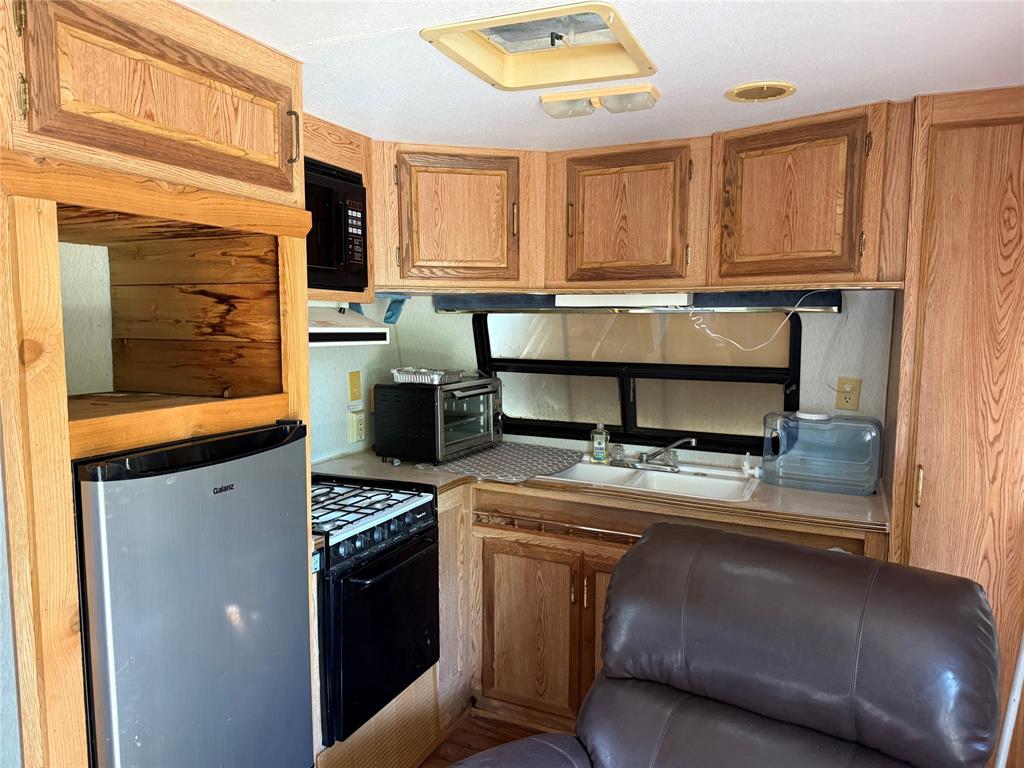 Oakwood Park - Residential Lease