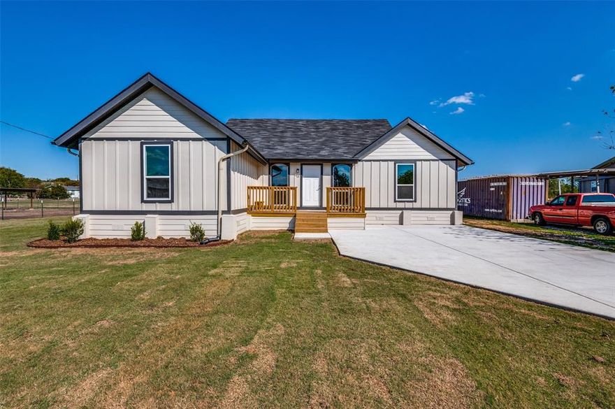 Truly exceptional, the well designed floor plan features a warm and welcoming interior and features generous living spaces. Drift off to sleep each night in the comfortable owner's suite that features a walk in closet. Enjoy the indoor, outdoor lifestyle in your large backyard which includes wood decking.  The go to spot for year round fun. Ideally located in a laid back part of Ellis County. Enjoy country living at its finest! Don't miss out on owning this fabulous home. Schedule your private tour today.