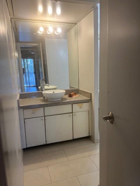 4859 Cedar Springs Road 240