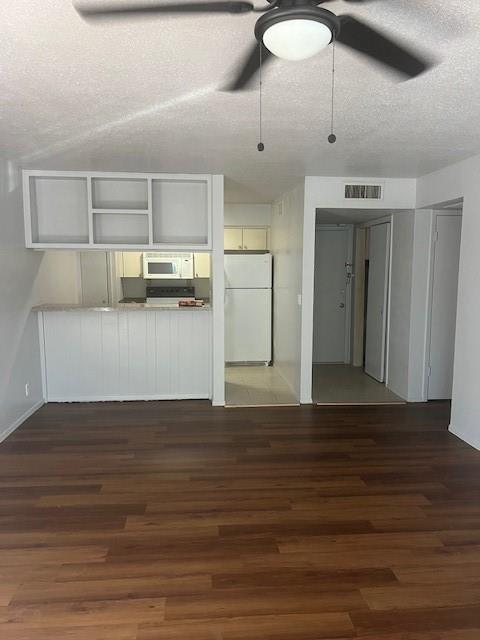 4859 Cedar Springs Road 240