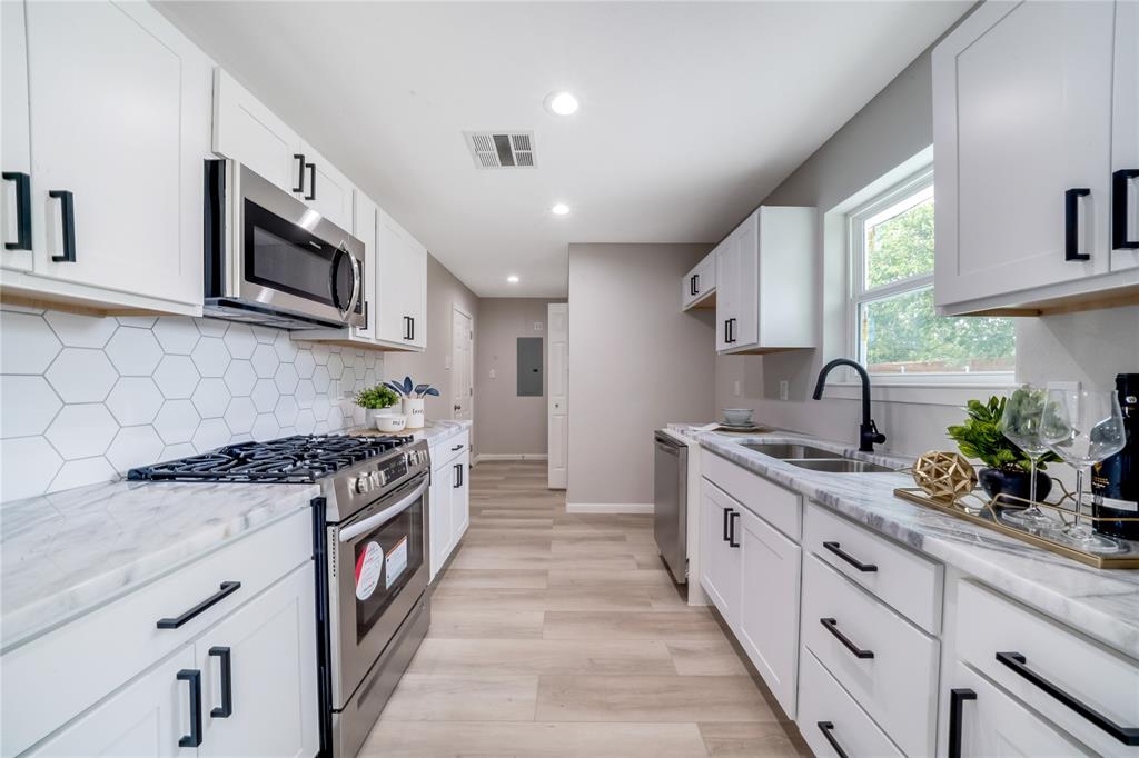 Lochwood Estates - Residential Lease