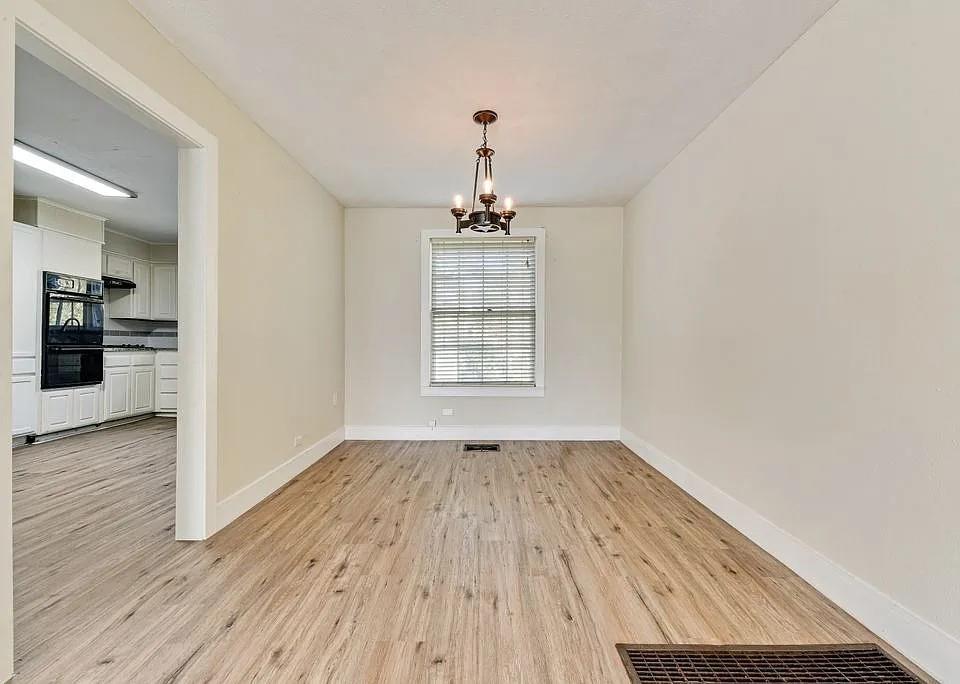 1313 W Shepherd Street