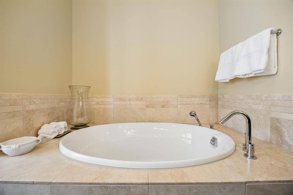Le Bijou Condo - Residential