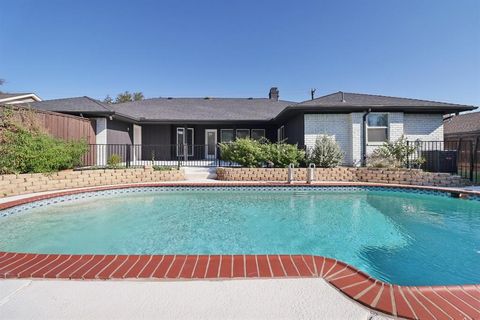 7326 La Cosa Drive Dallas TX 75248