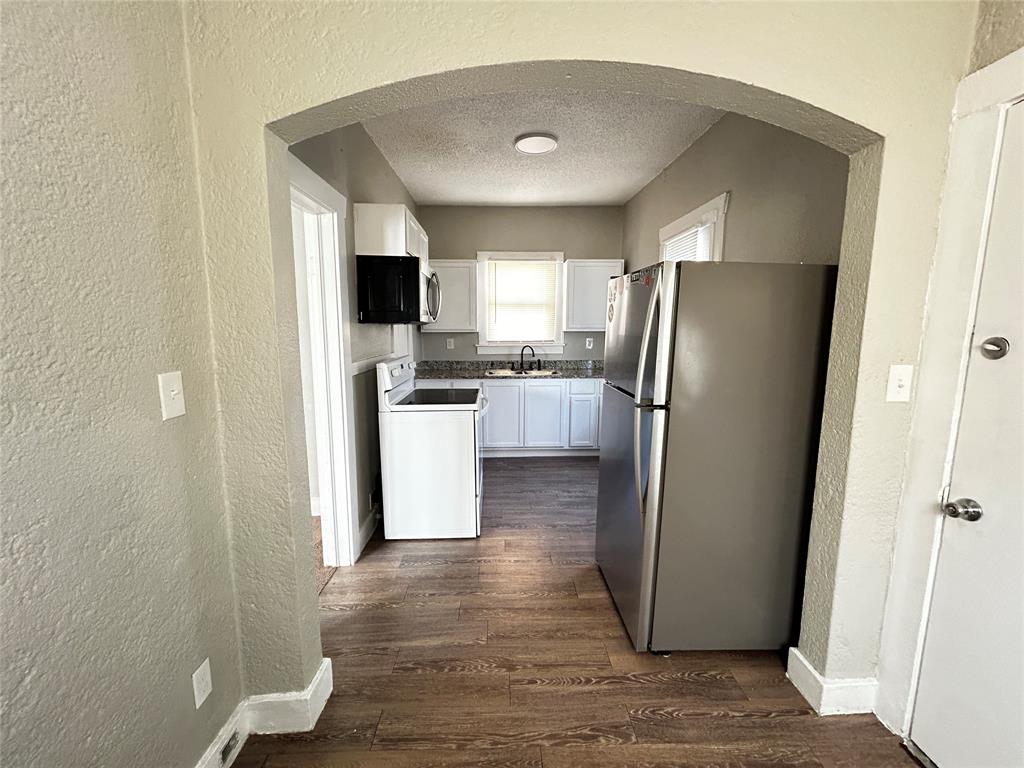 Ellis M G Add - Residential Income