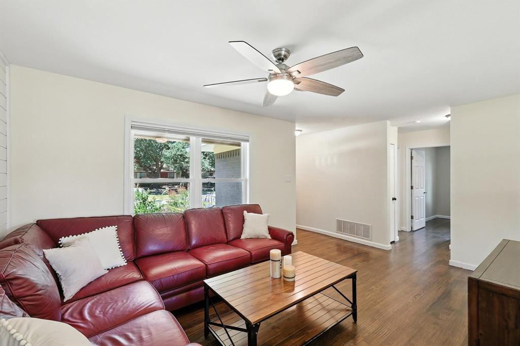 348 Parkwood Place